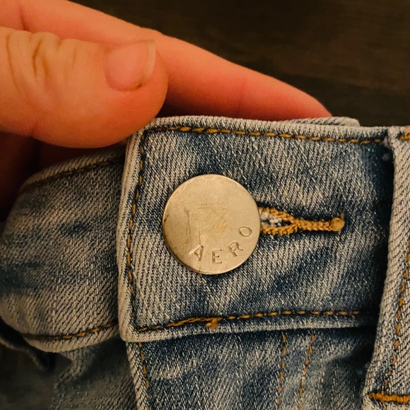 Aero Ripped Jean Shorts - Picture 4 of 4